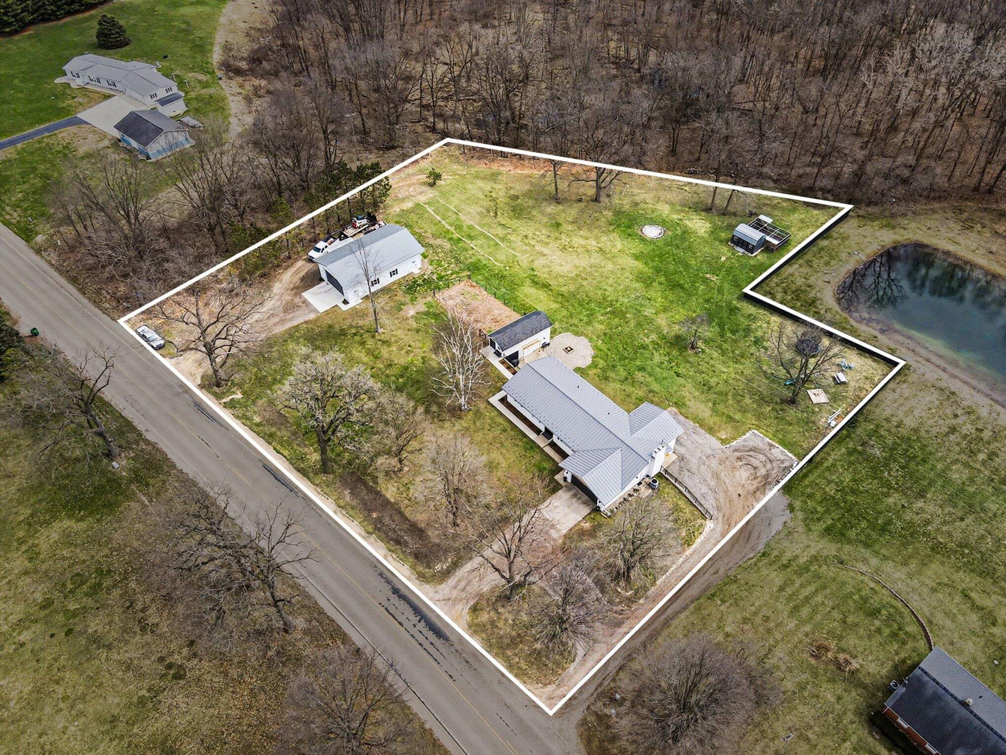 22381 N Angling Road
