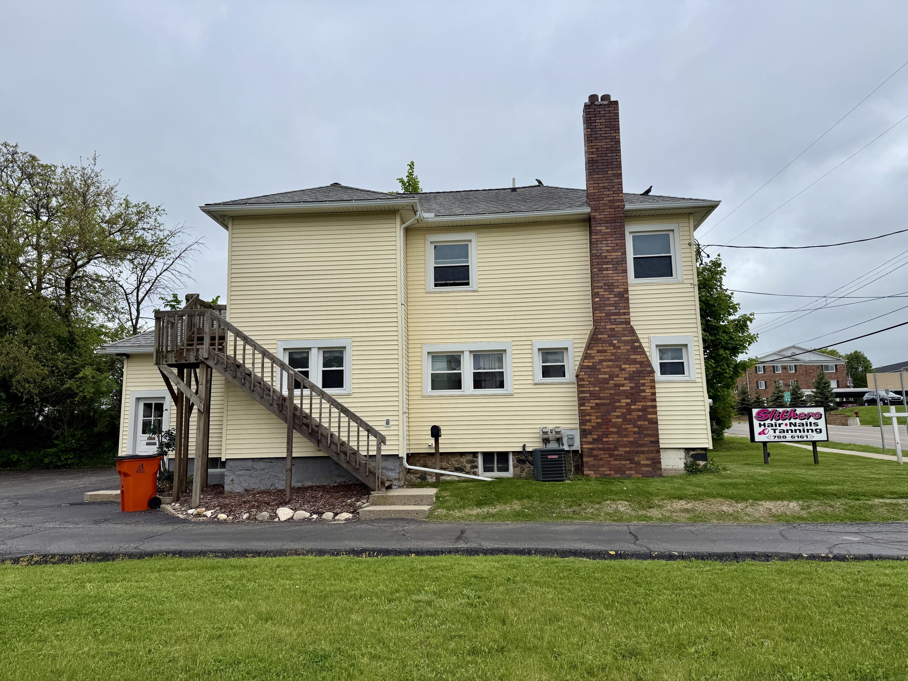 205 N W Avenue