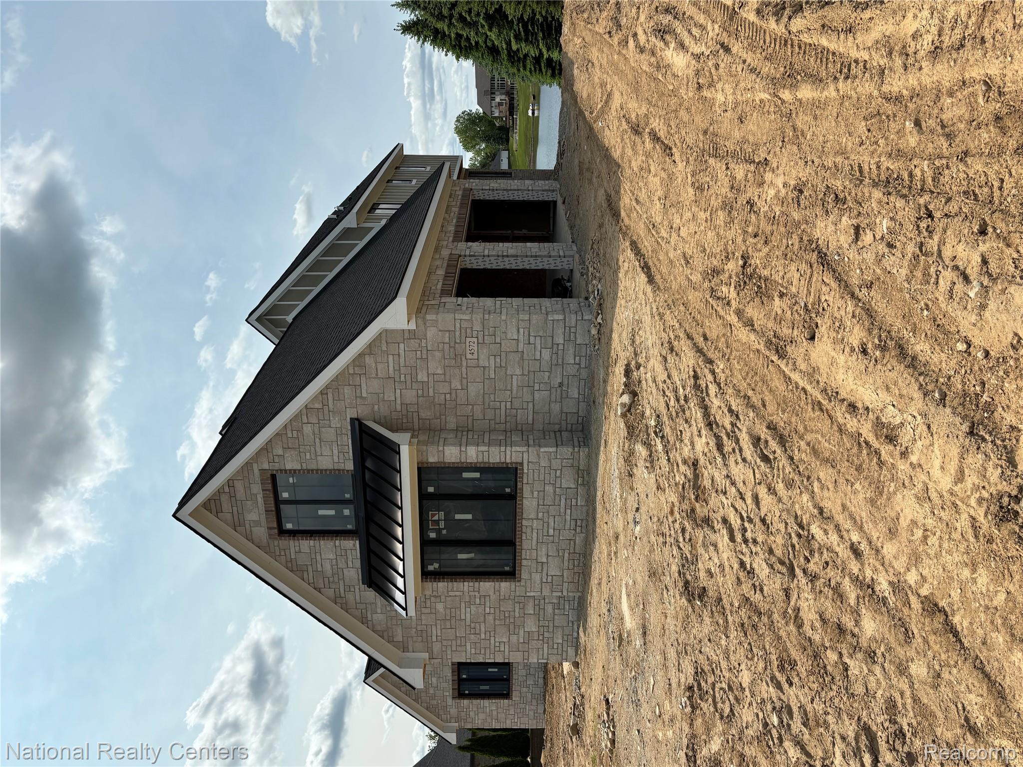 4572 Coastal Parkway