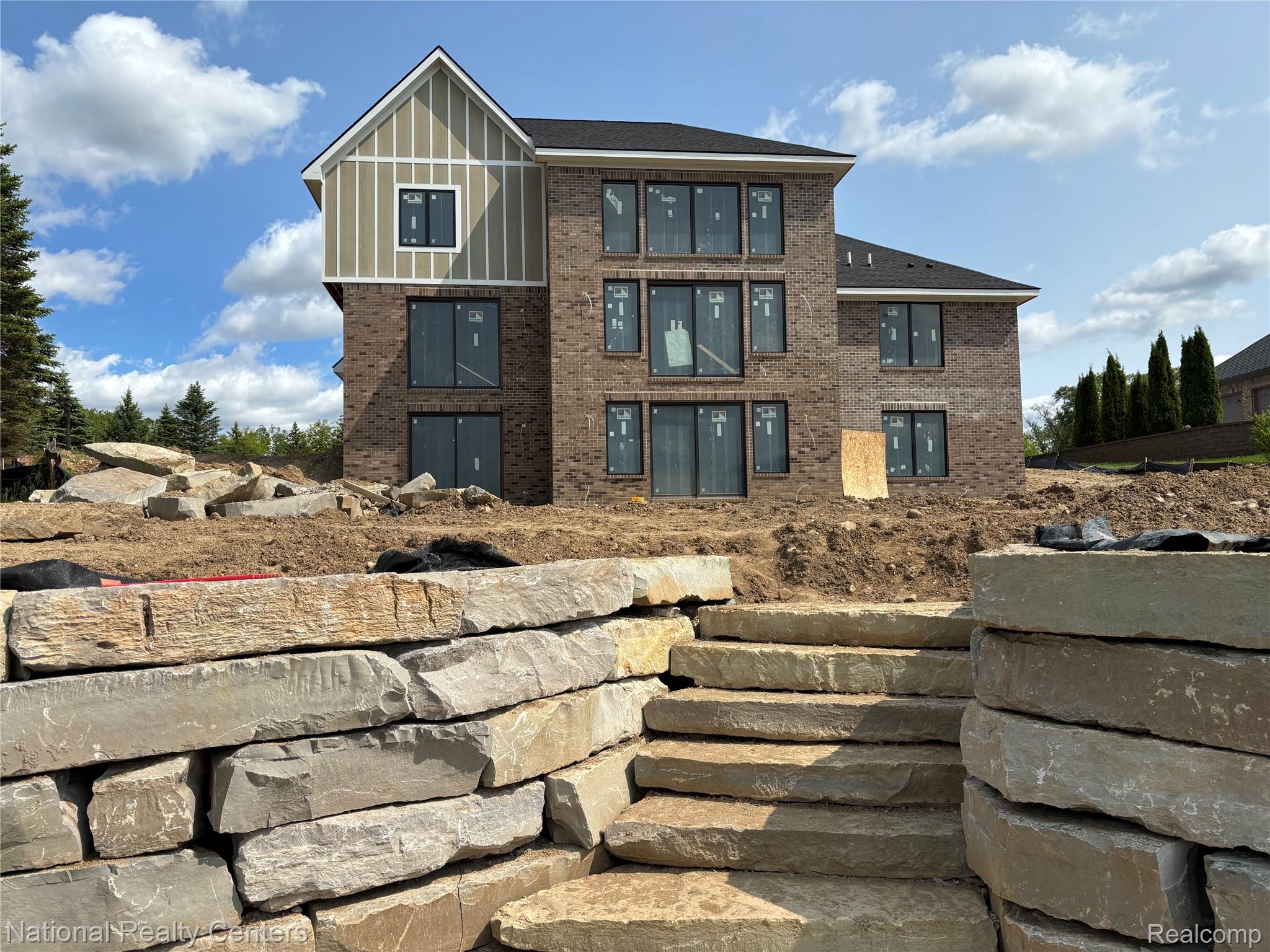 4572 Coastal Parkway