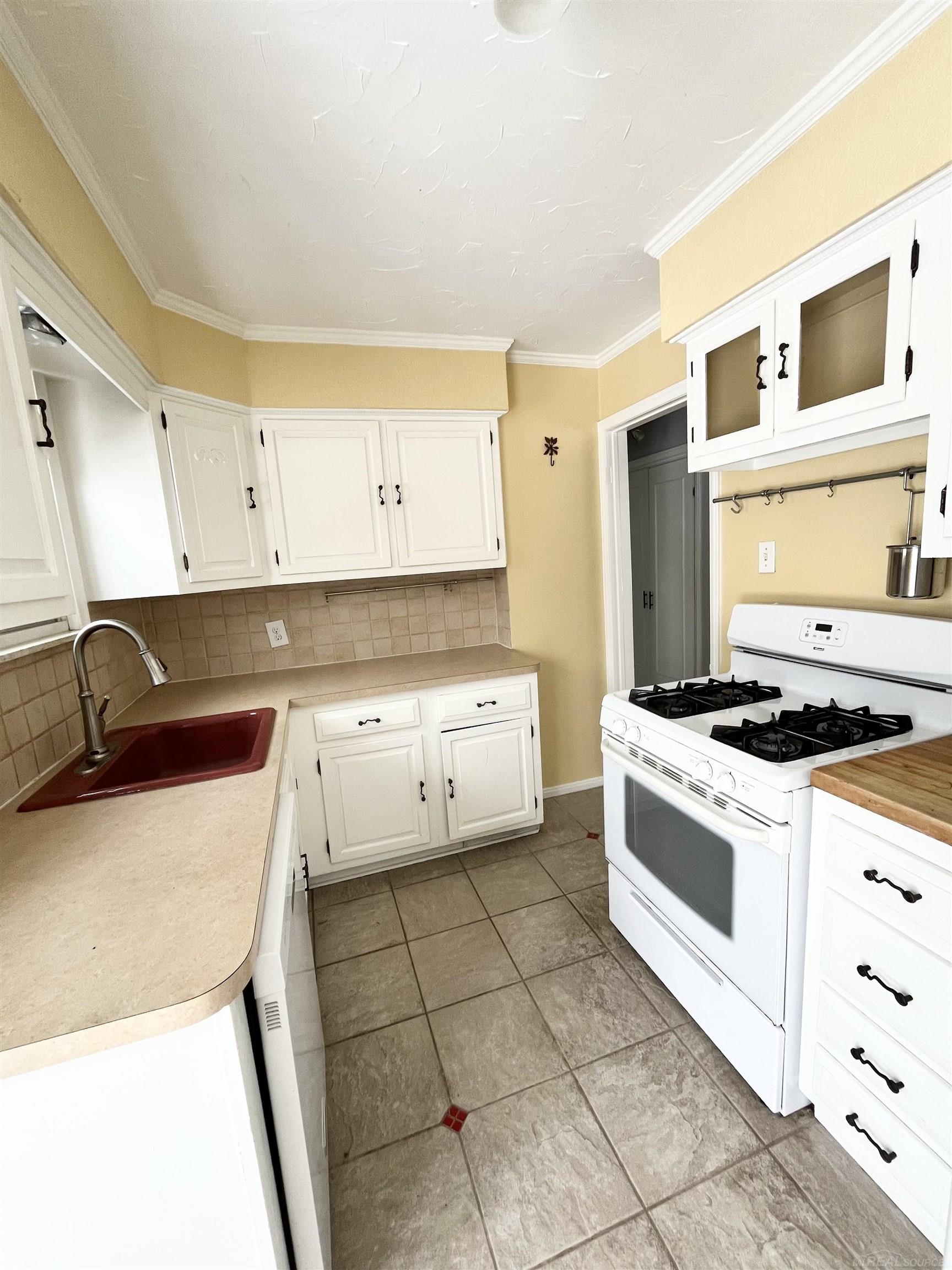 421 N Edgeworth Avenue