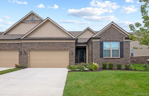 42664 Arbor Drive Clinton Charter Township MI 48038