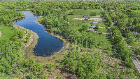 E Beach Drive Holly Township MI 48442