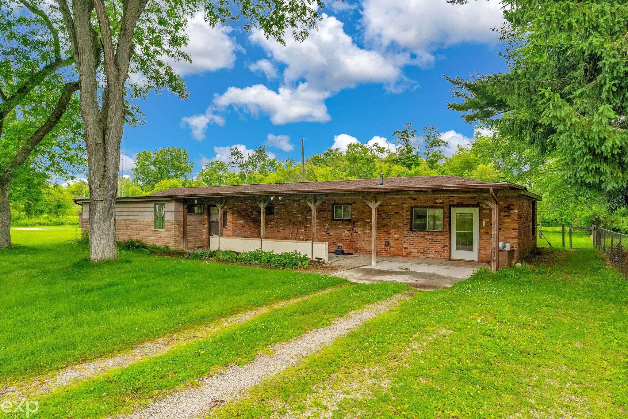 6406 Lapeer Road