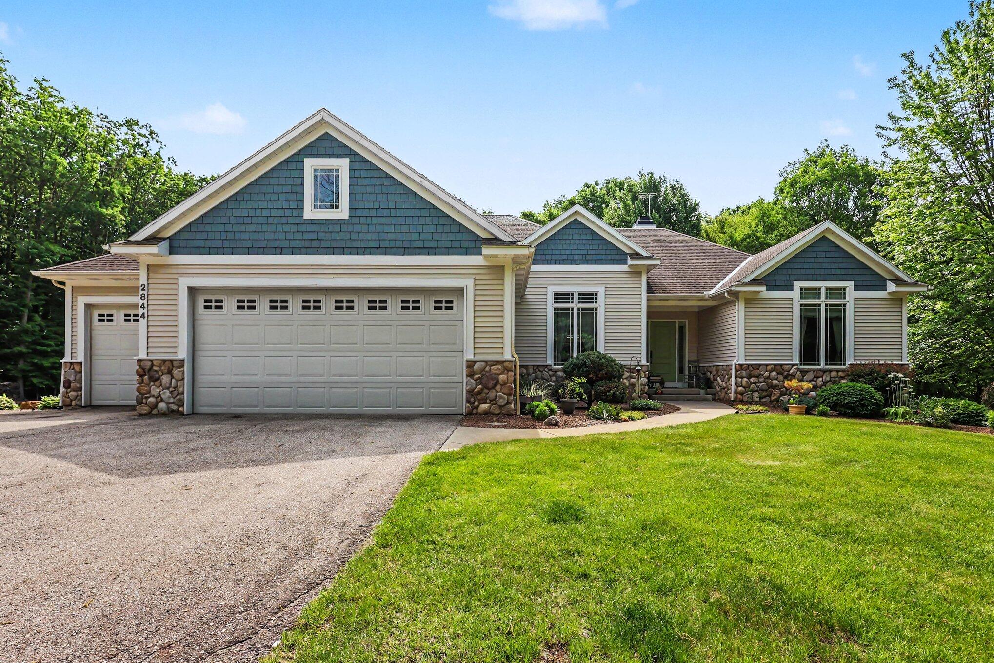2844 Bunker Hill Drive NW