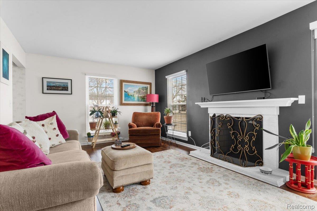 21301 E Glen Haven Circle