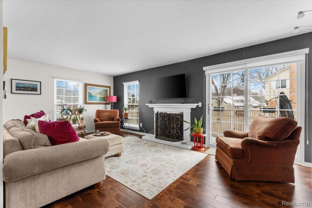 21301 E Glen Haven Circle