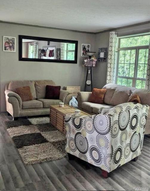 1004 Falstaff Circle