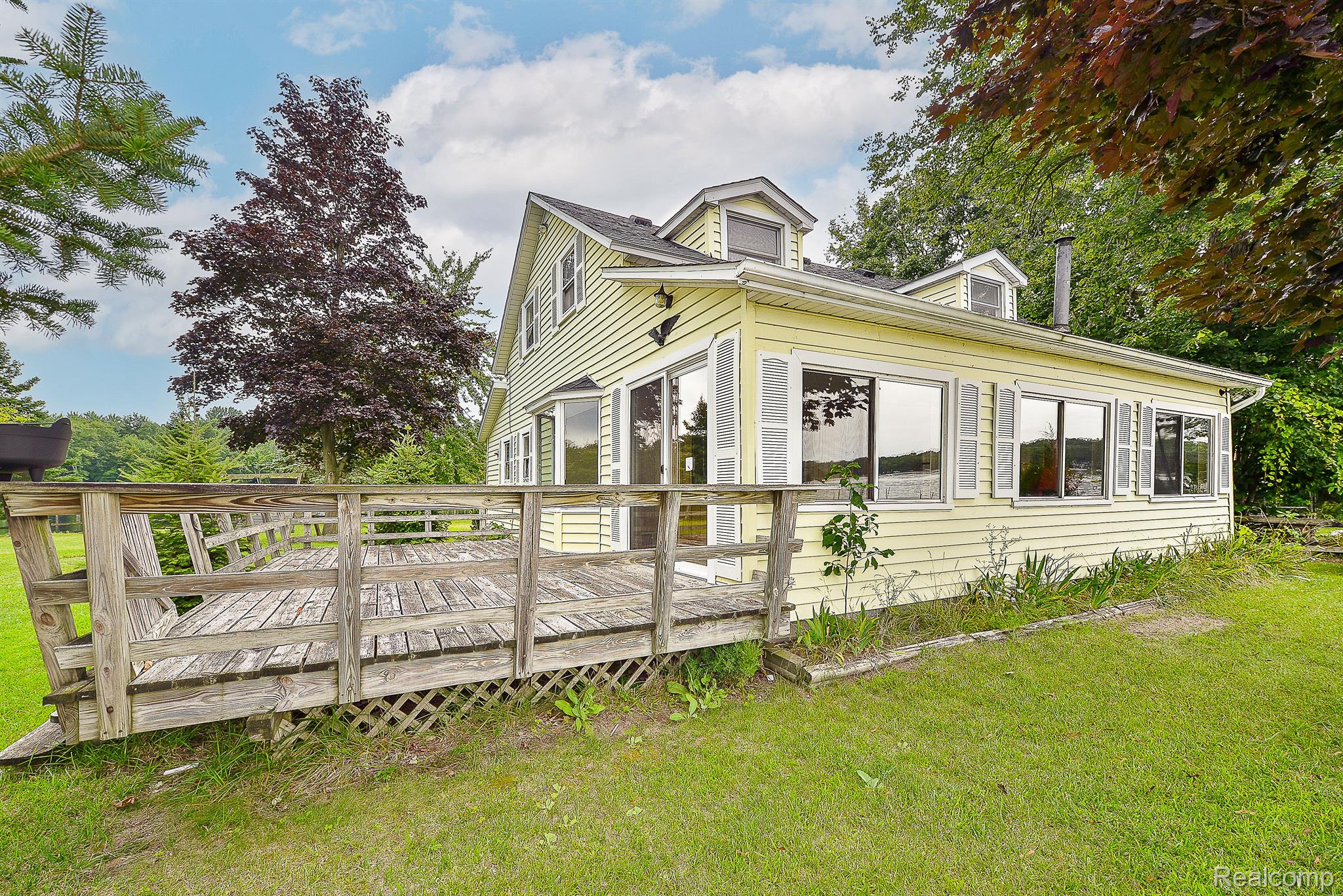 9618 BASE LAKE Road