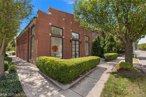 407 W Brown Street Birmingham City MI 48009