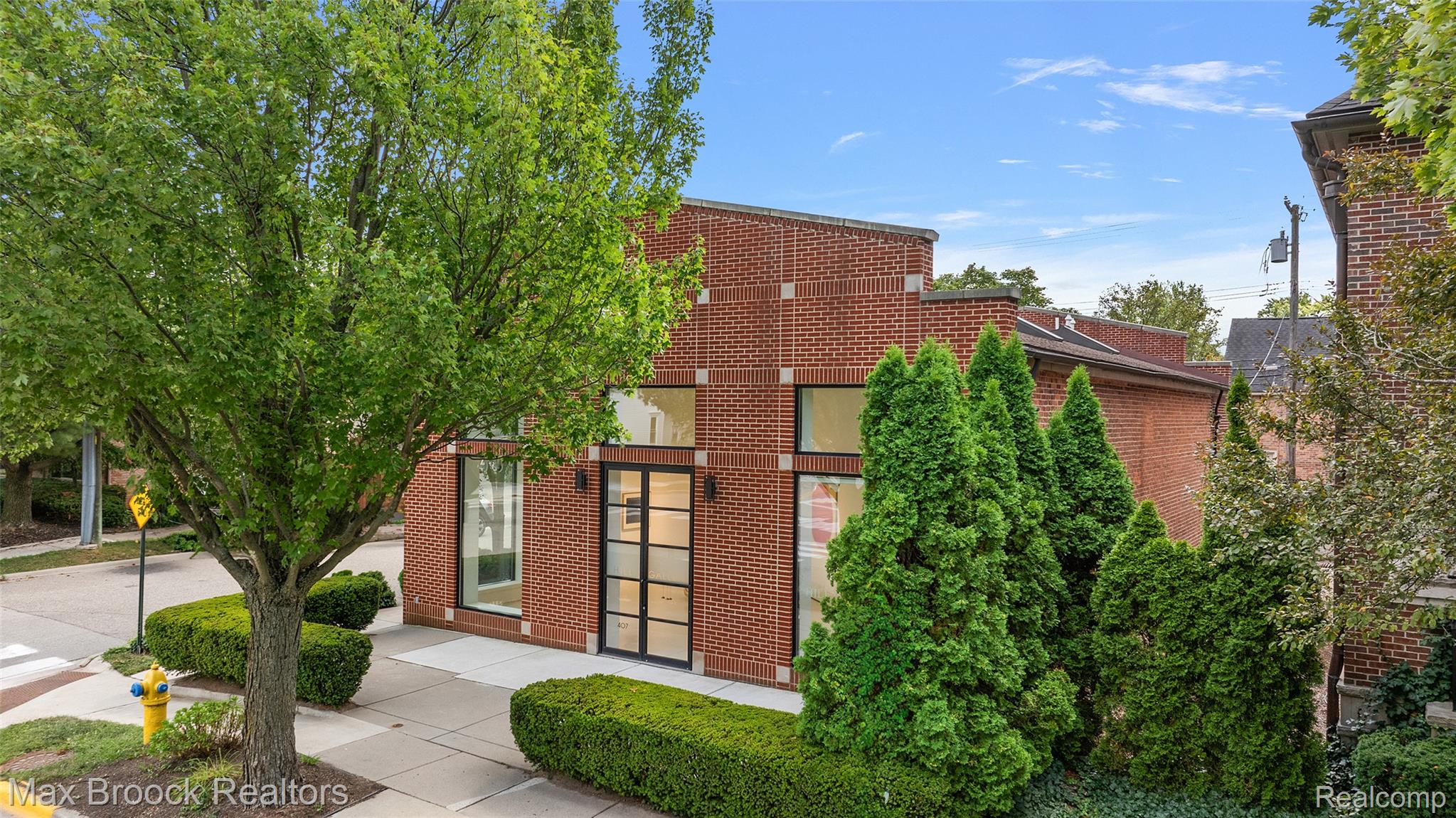 407 W Brown Street