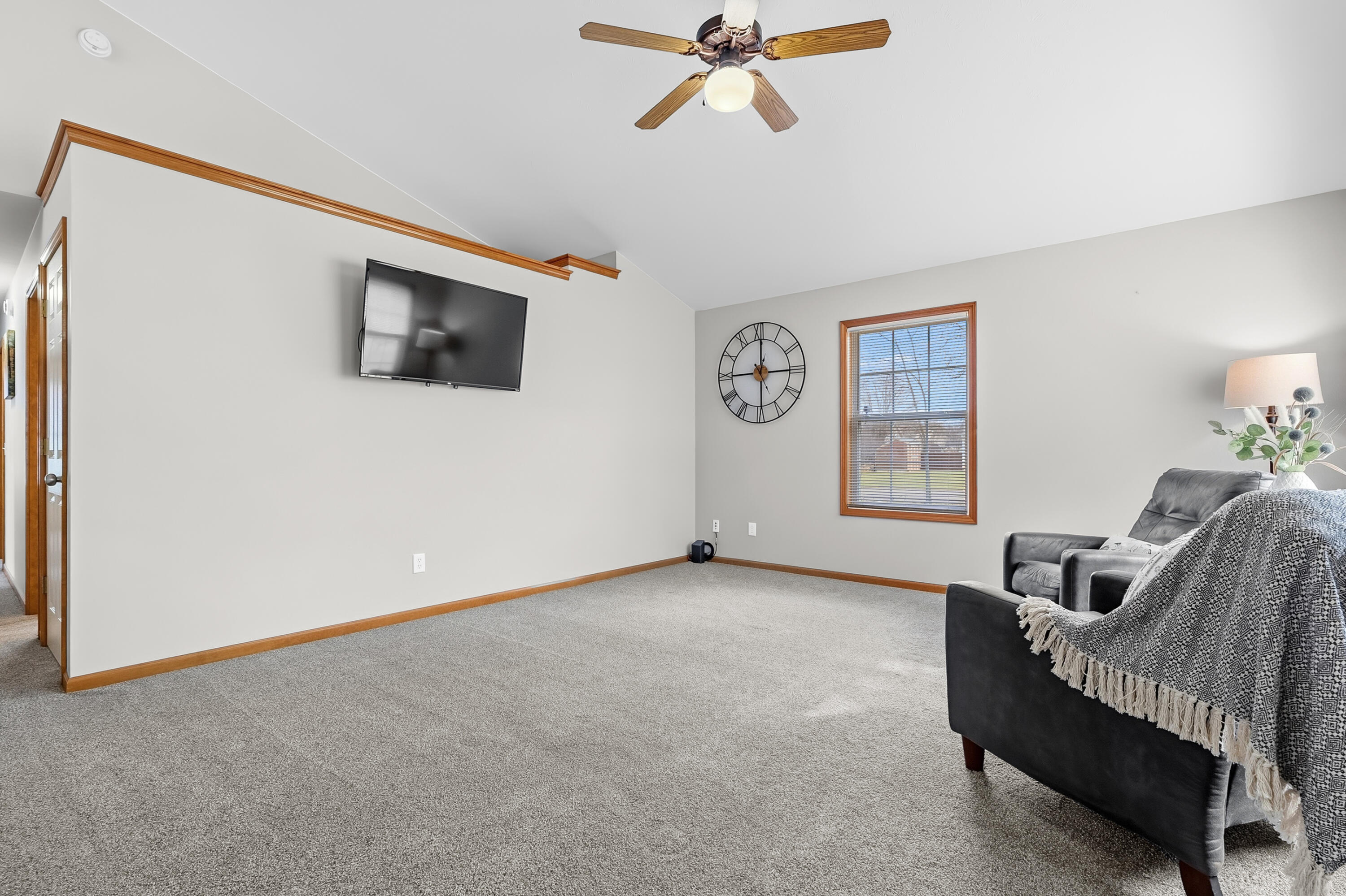 6199 Thistlewood Avenue