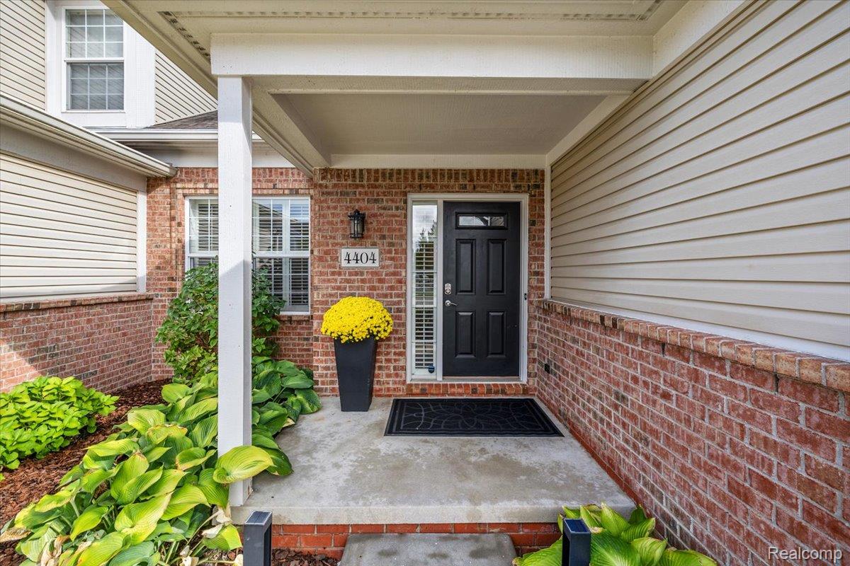 4404 Navin Field Lane