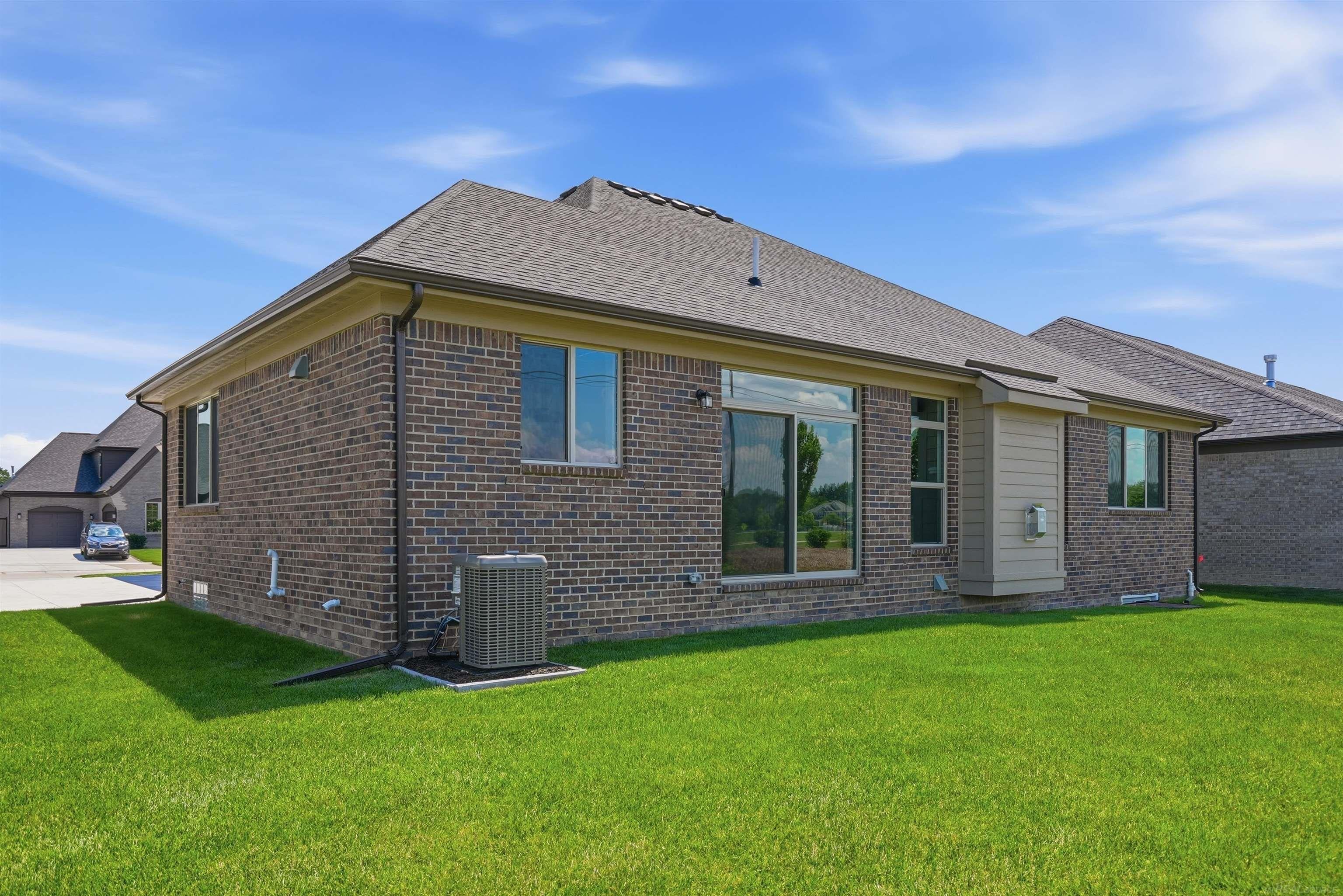 55611 Bay Oaks Court