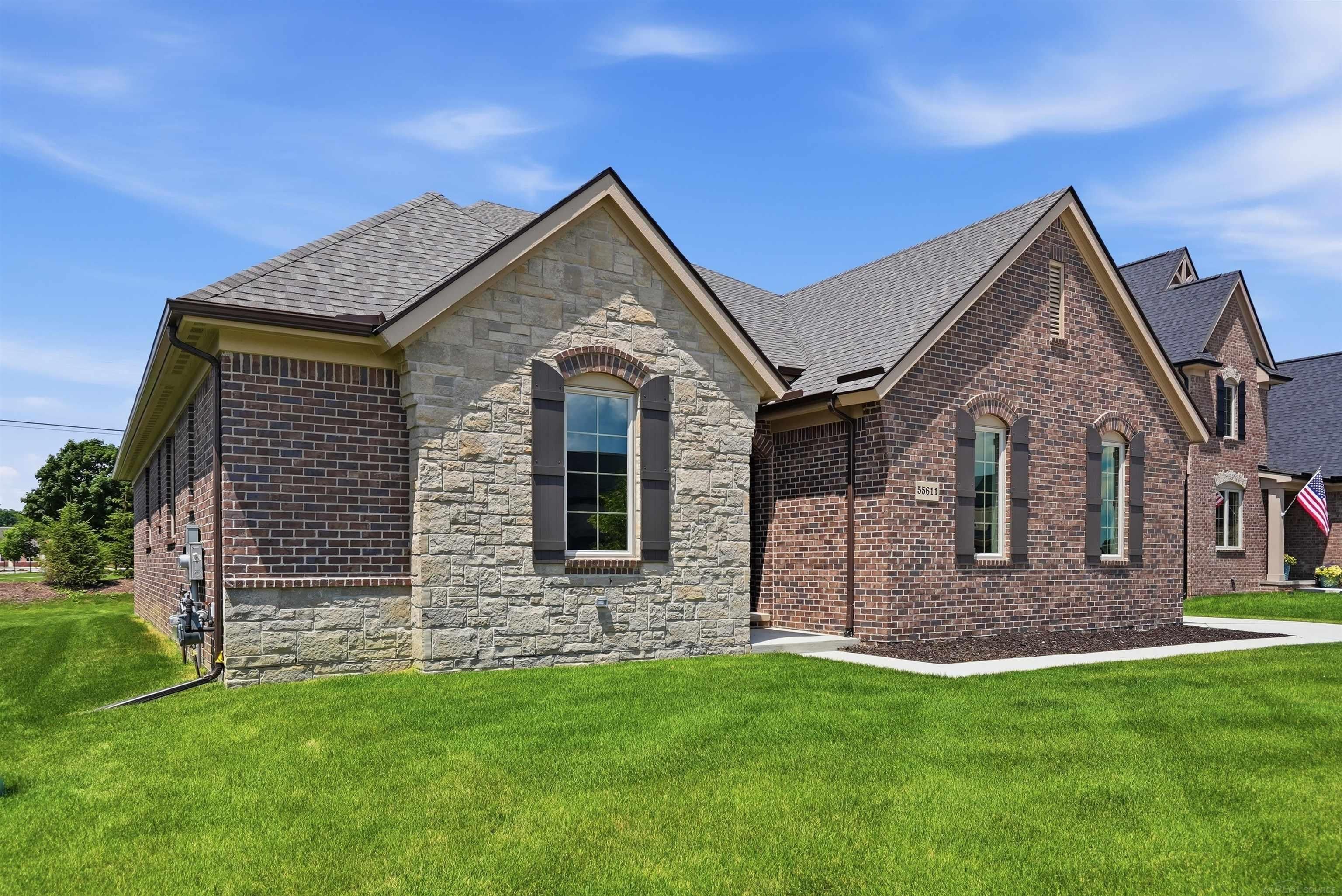 55611 Bay Oaks Court