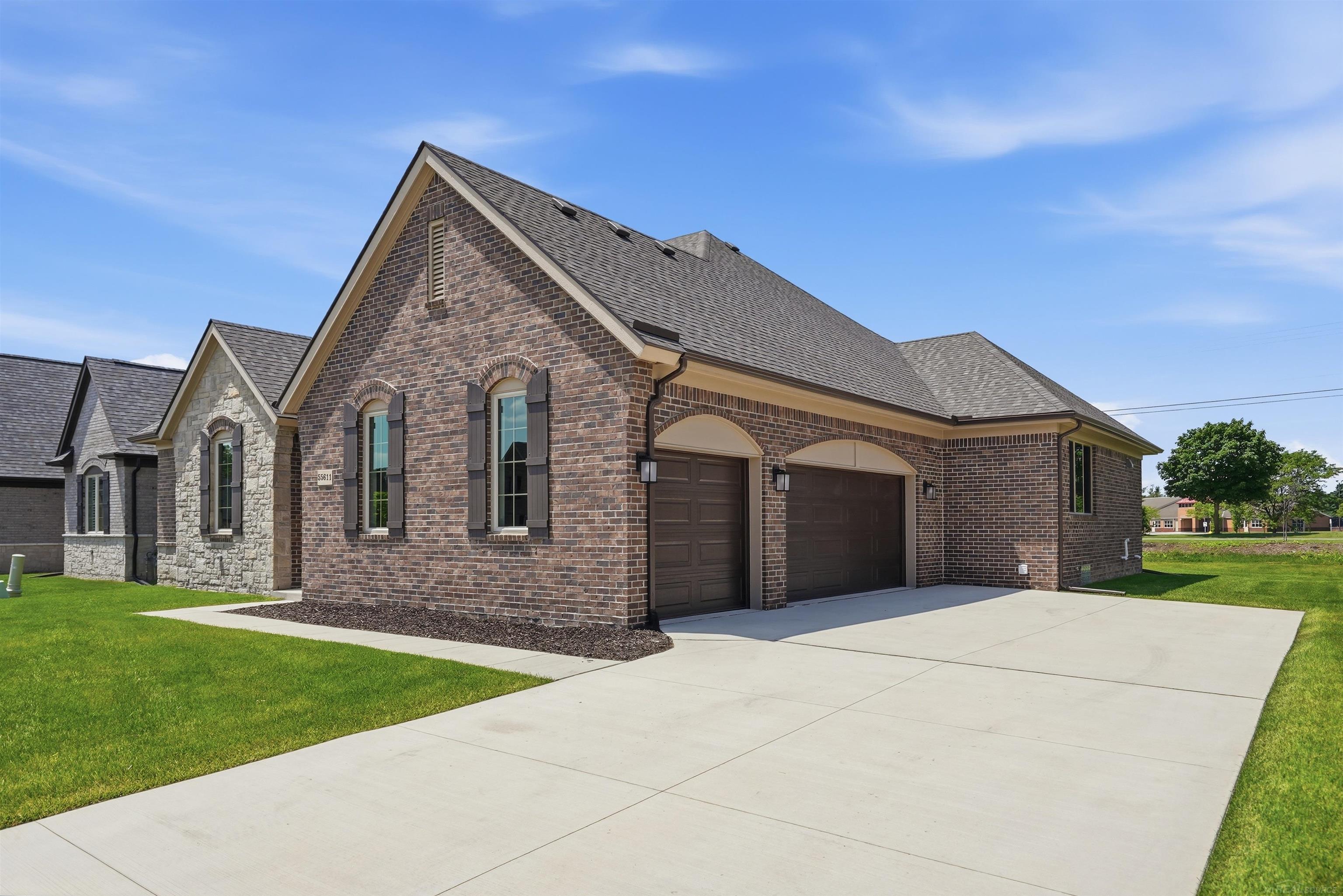 55611 Bay Oaks Court