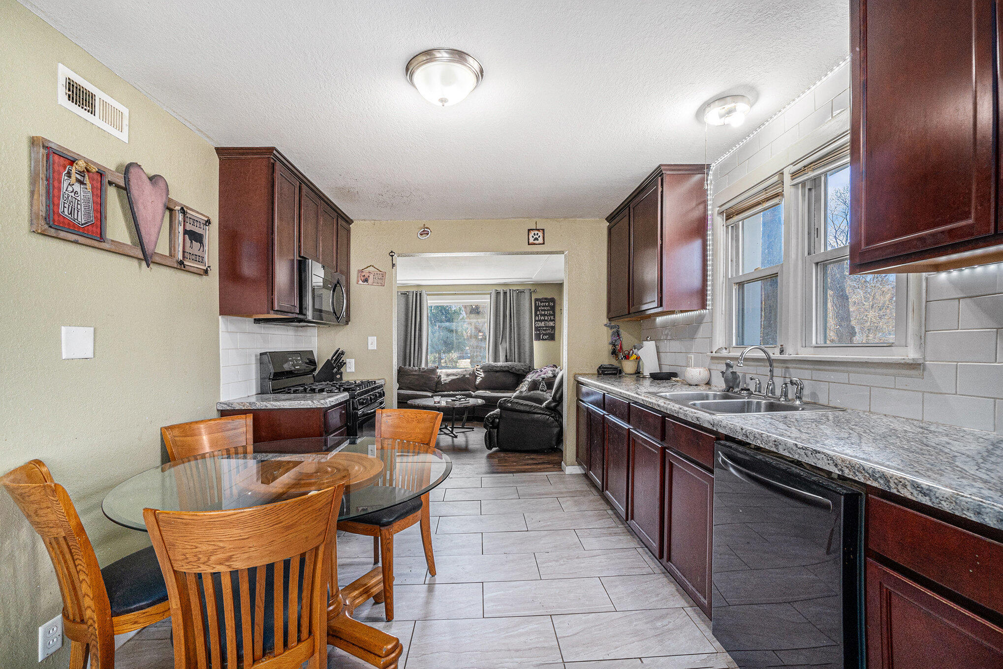 BedfordCharterTownship_Calhoun, Michigan 49037, United States, 2 Bedrooms Bedrooms, ,1 BathroomBathrooms,Residential,Active,96627