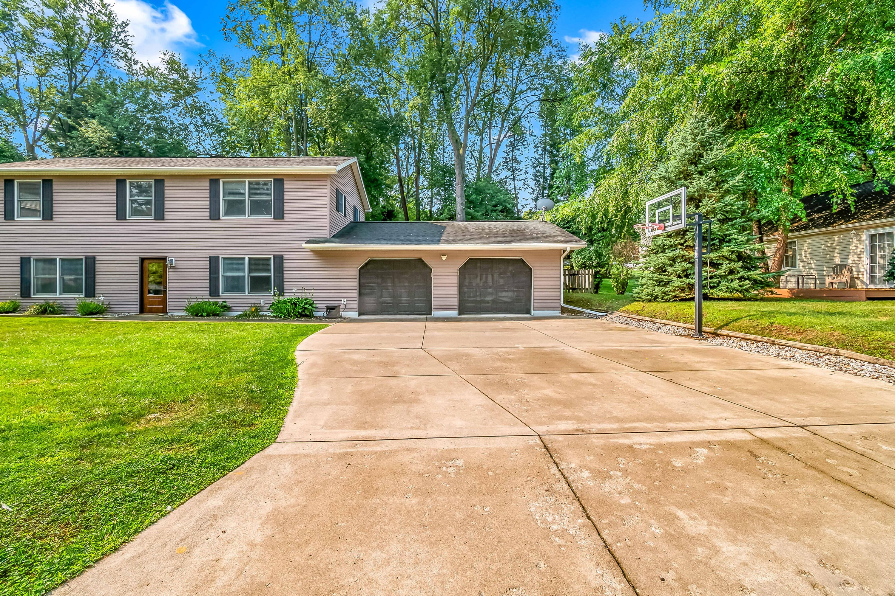 16 Goodrich Avenue