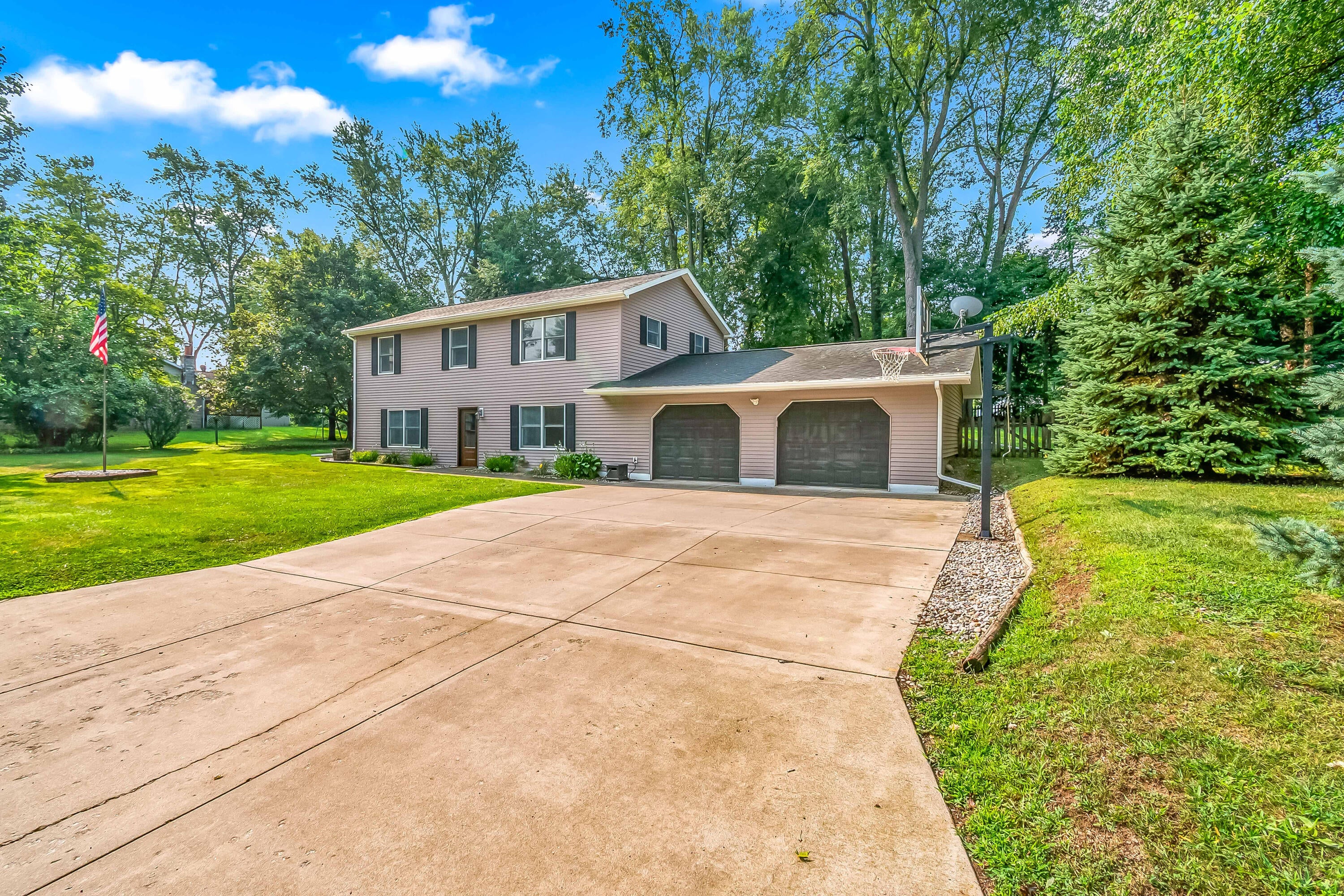 16 Goodrich Avenue