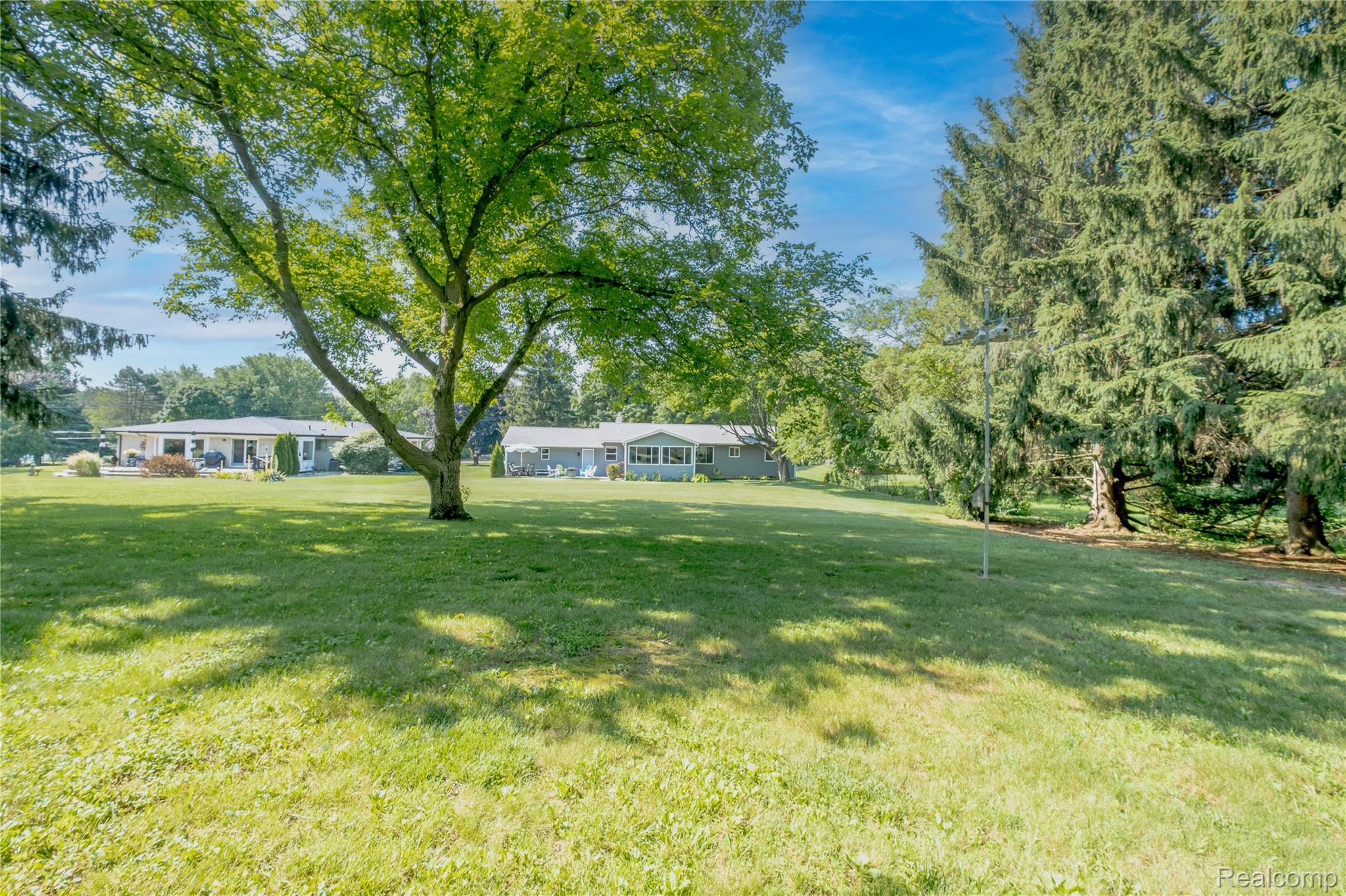 Village Of Clarkston City, Michigan 48346, United States, 3 Bedrooms Bedrooms, ,2 BathroomsBathrooms,Residential,Active,160135