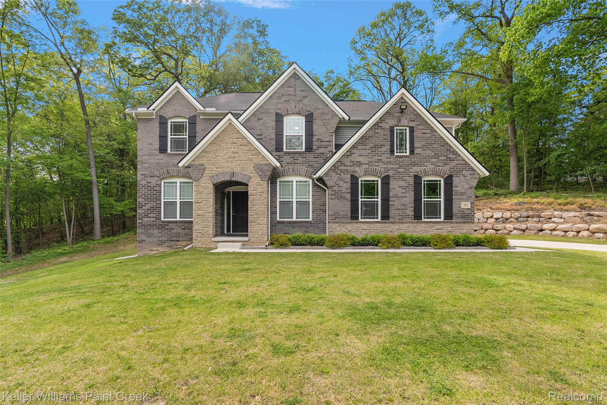 201 Beechview Drive S