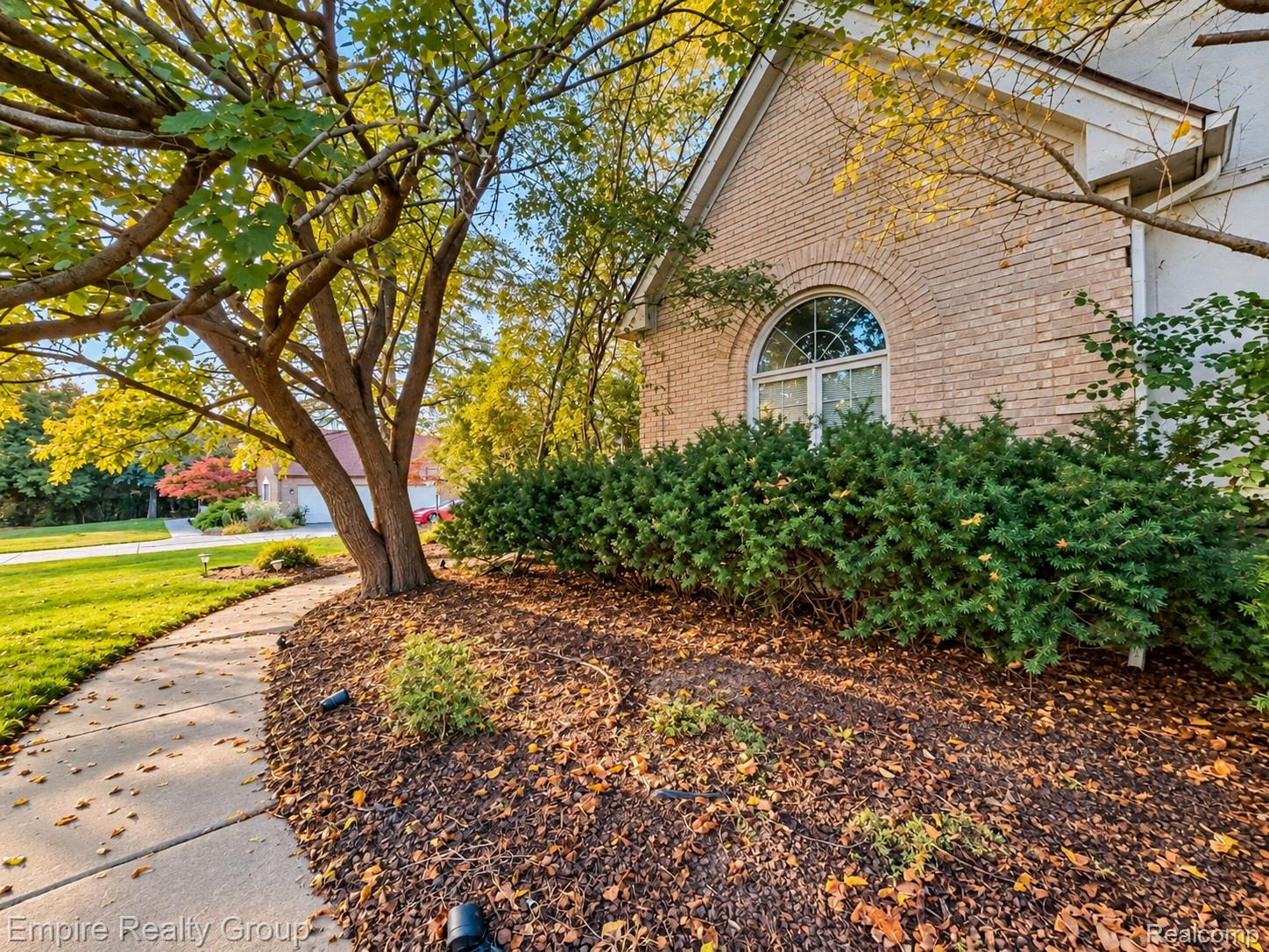 13716 Westbrook Road