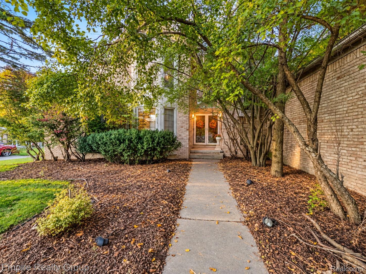 13716 Westbrook Road