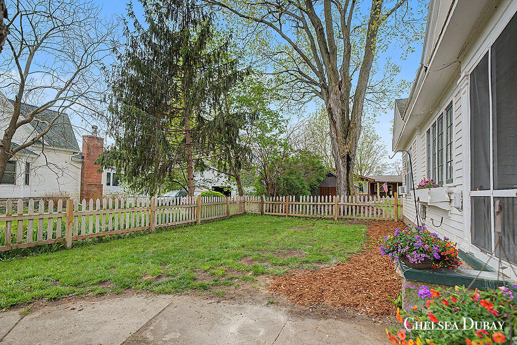 424 Lincoln Lake