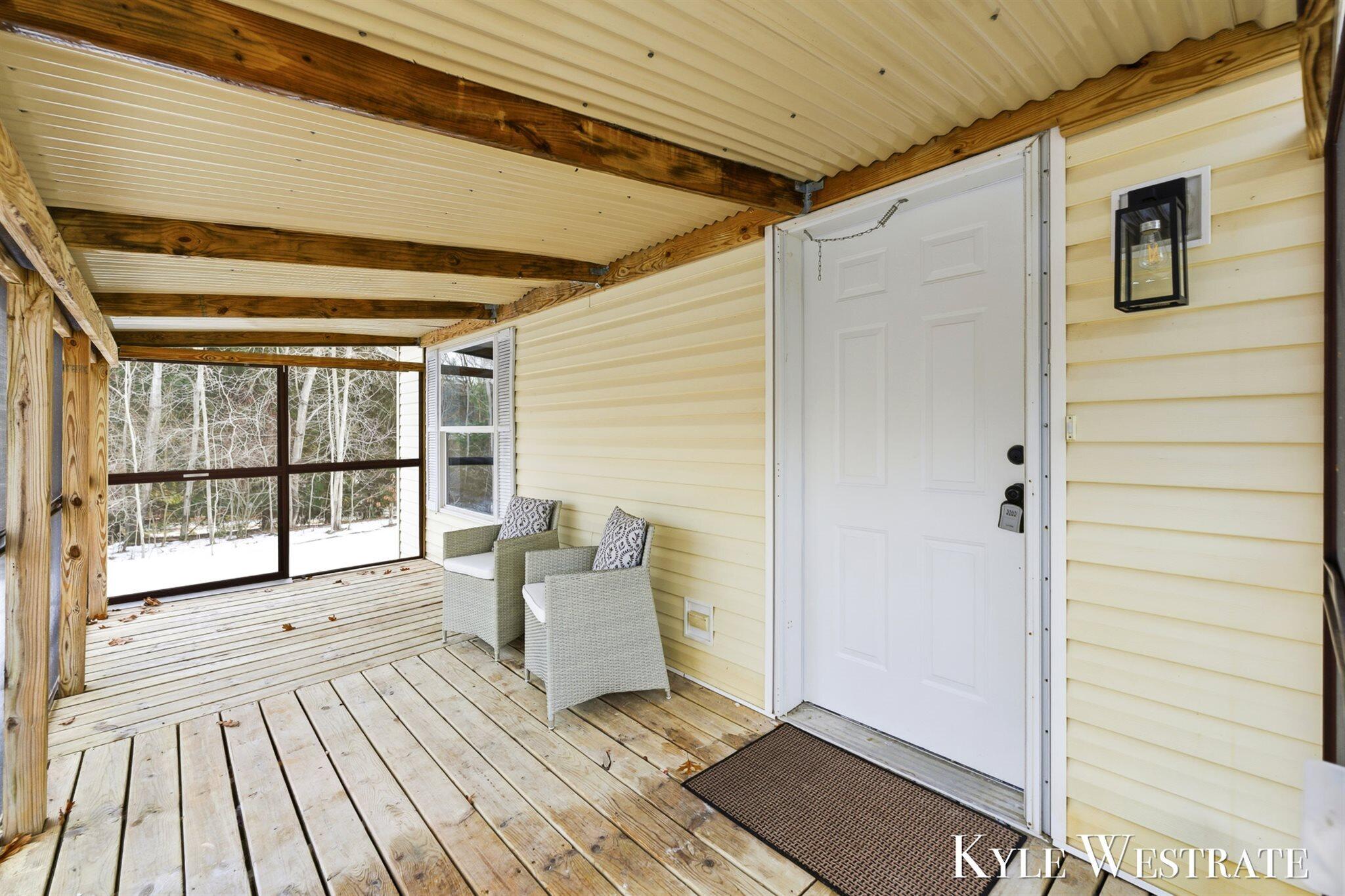 7976 10 Mile Road NE