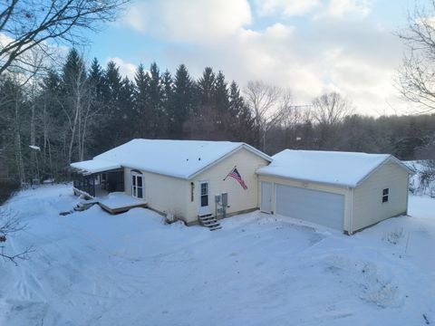 7976 10 Mile Road NE Cannon Township MI 49341