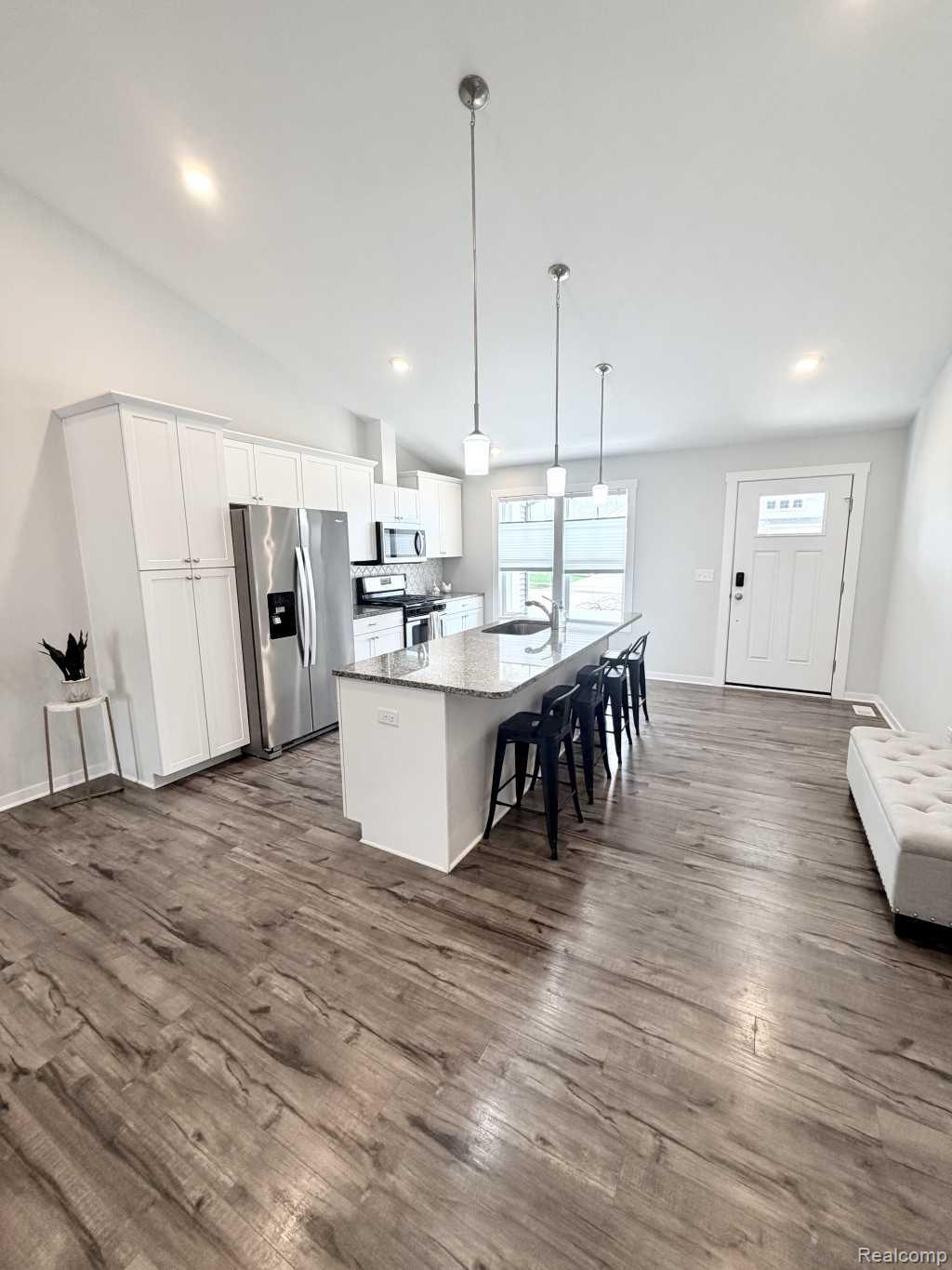 2905 Tributary Drive NE