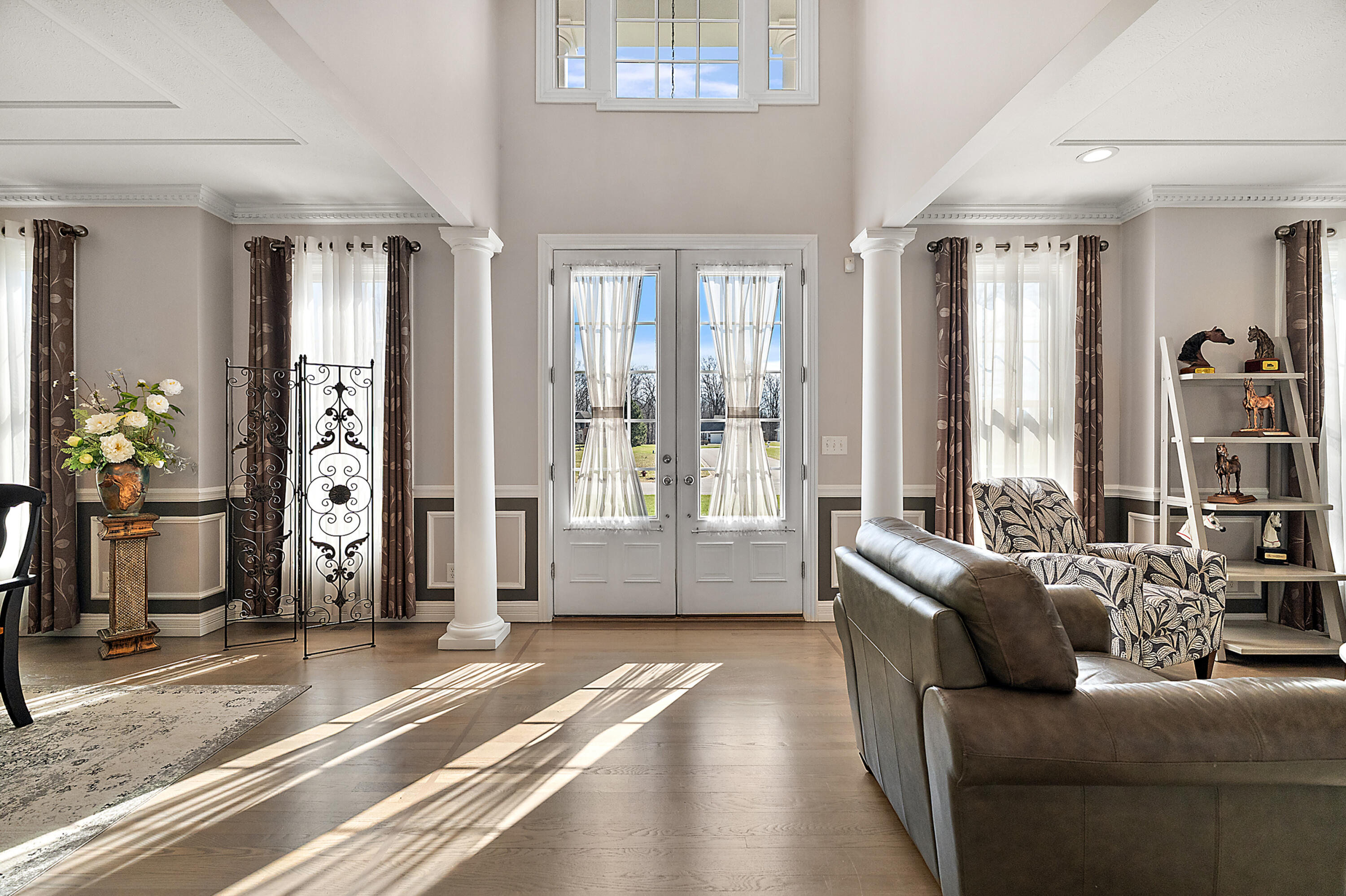 5052 S Dickinson Court