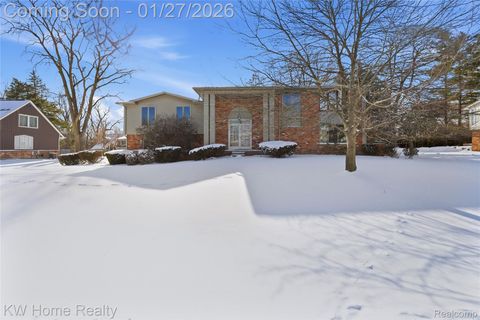 2935 Bloomfield Shore Drive West Bloomfield Charter Township MI 48323