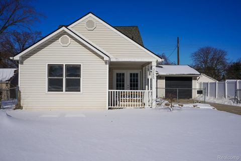 35226 Glen Street Westland City MI 48186