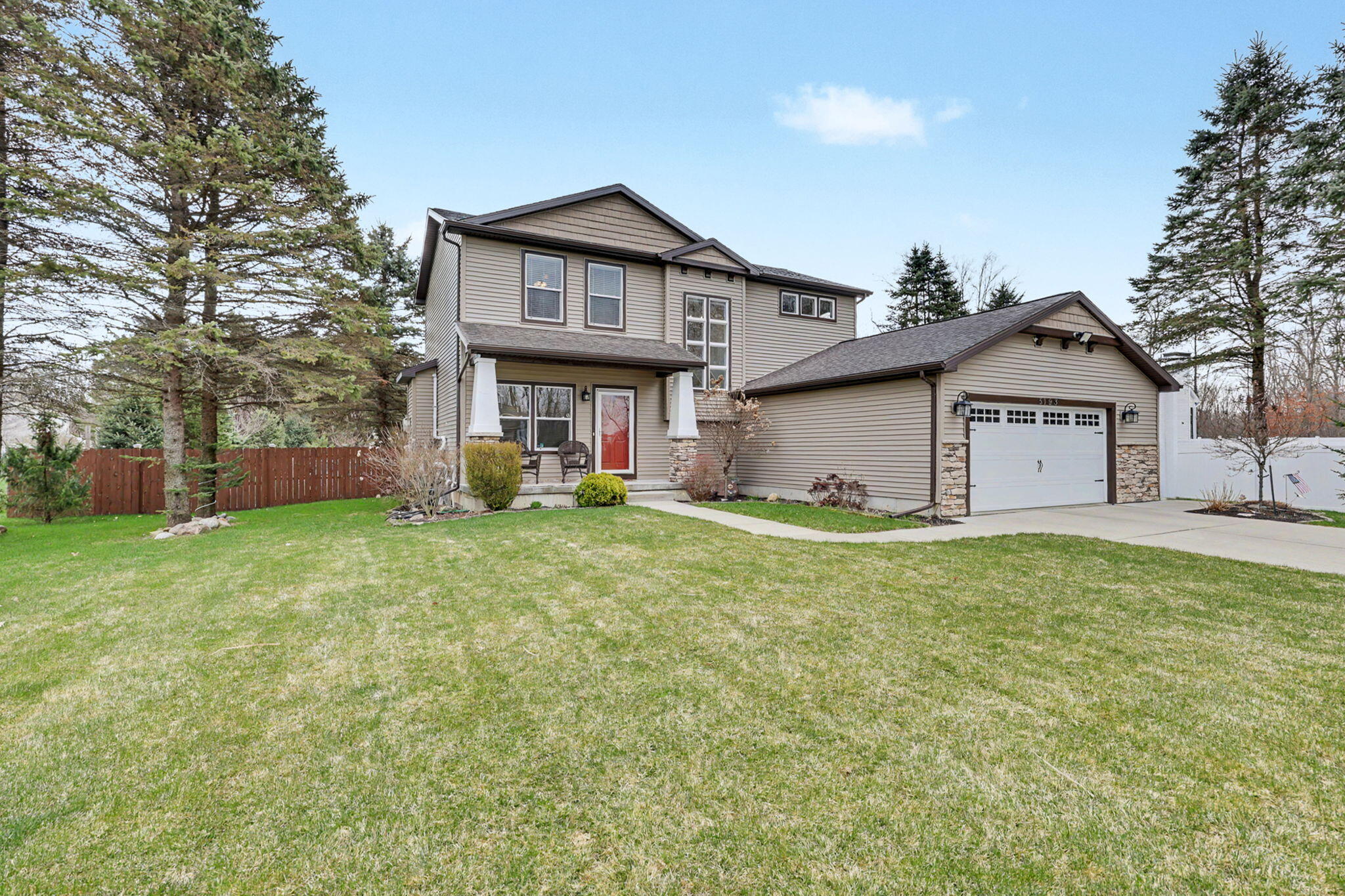 5193 Grand River Circle