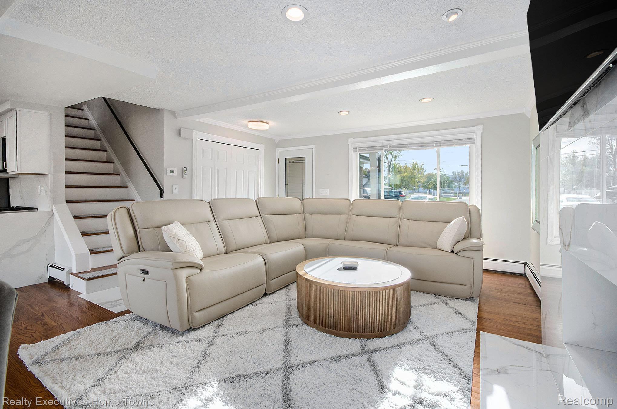 37762 Huron Pointe Drive