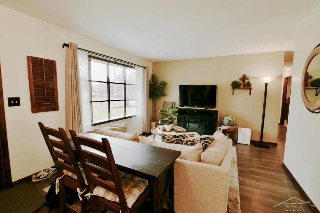 9501 Seagreen Street