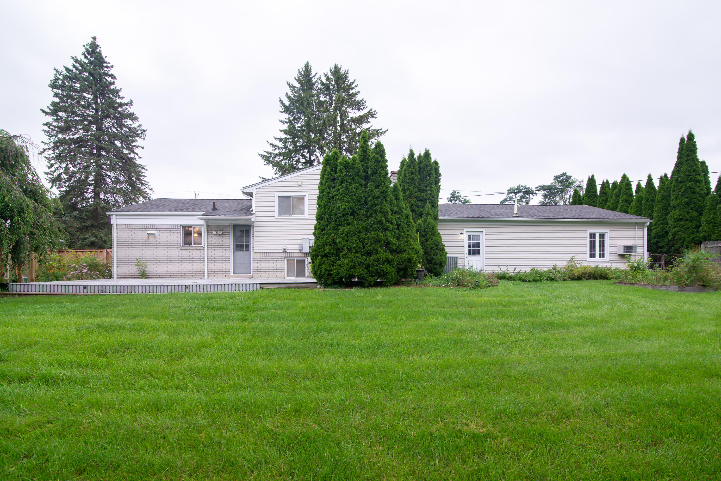 40611 W 10 Mile Road