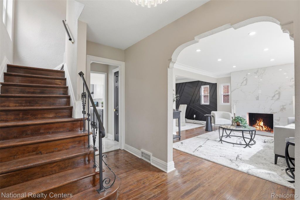 Photo of 15422 Gilchrist Street, Detroit City, MI 48227 (MLS # 20261027590)