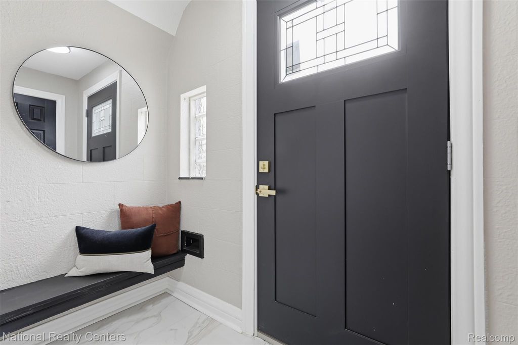 Photo of 15422 Gilchrist Street, Detroit City, MI 48227 (MLS # 20261027590)