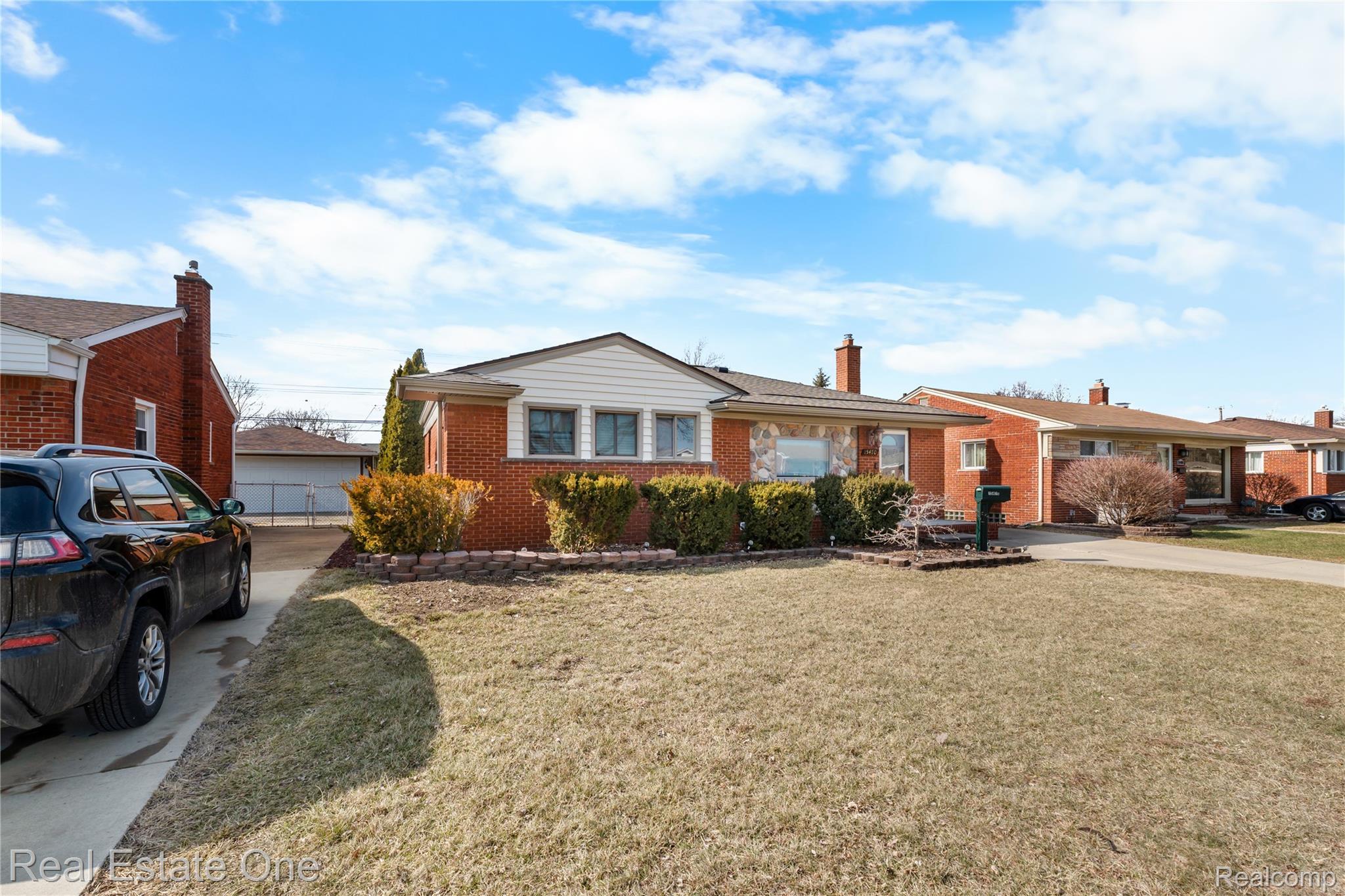 15470 Windemere Street