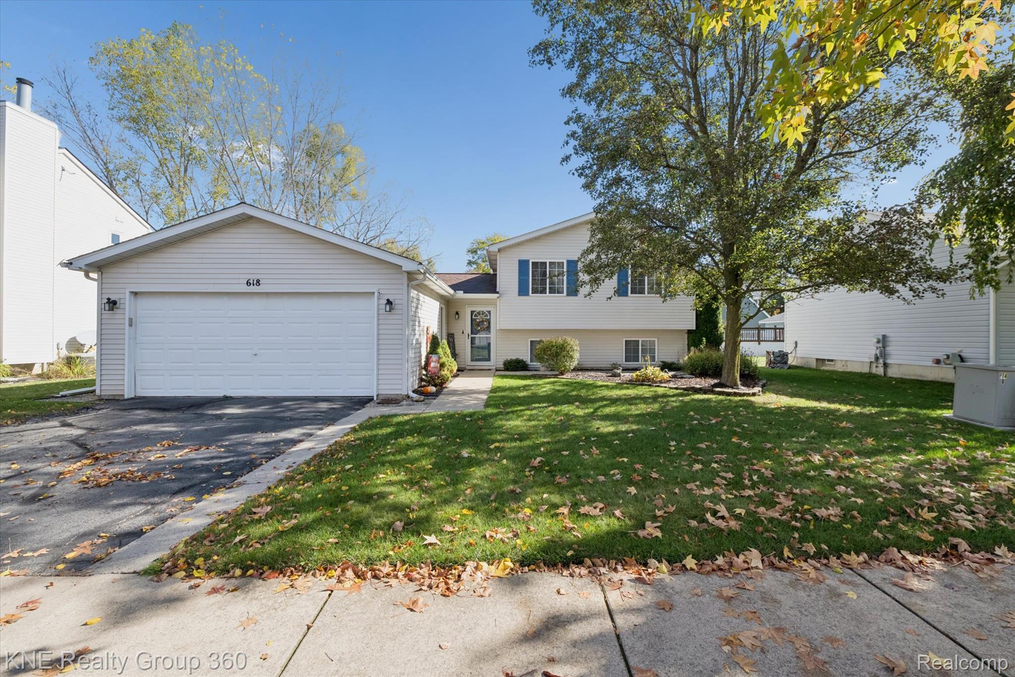 618 Bluebird Lane