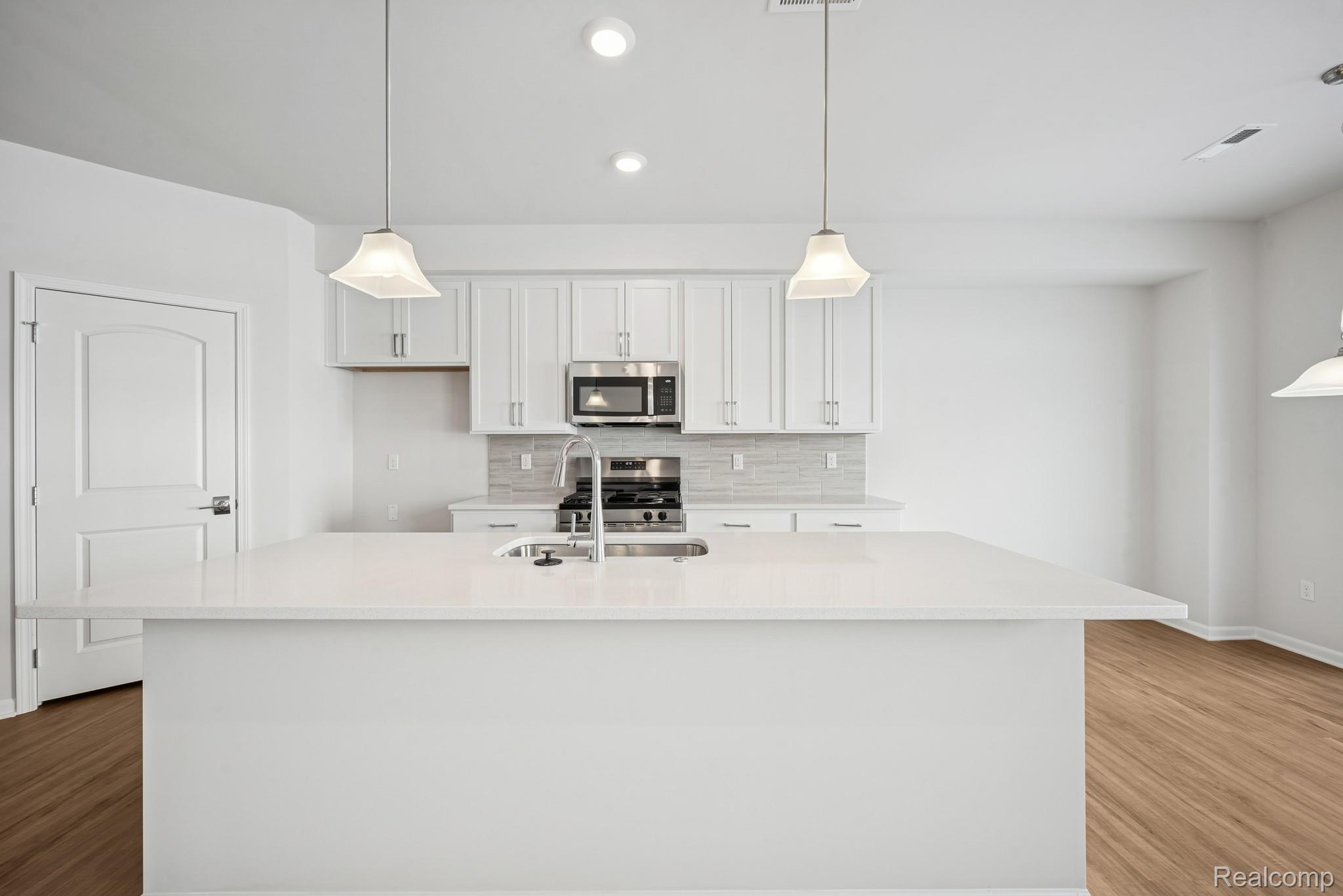 1904 Salt Springs Drive