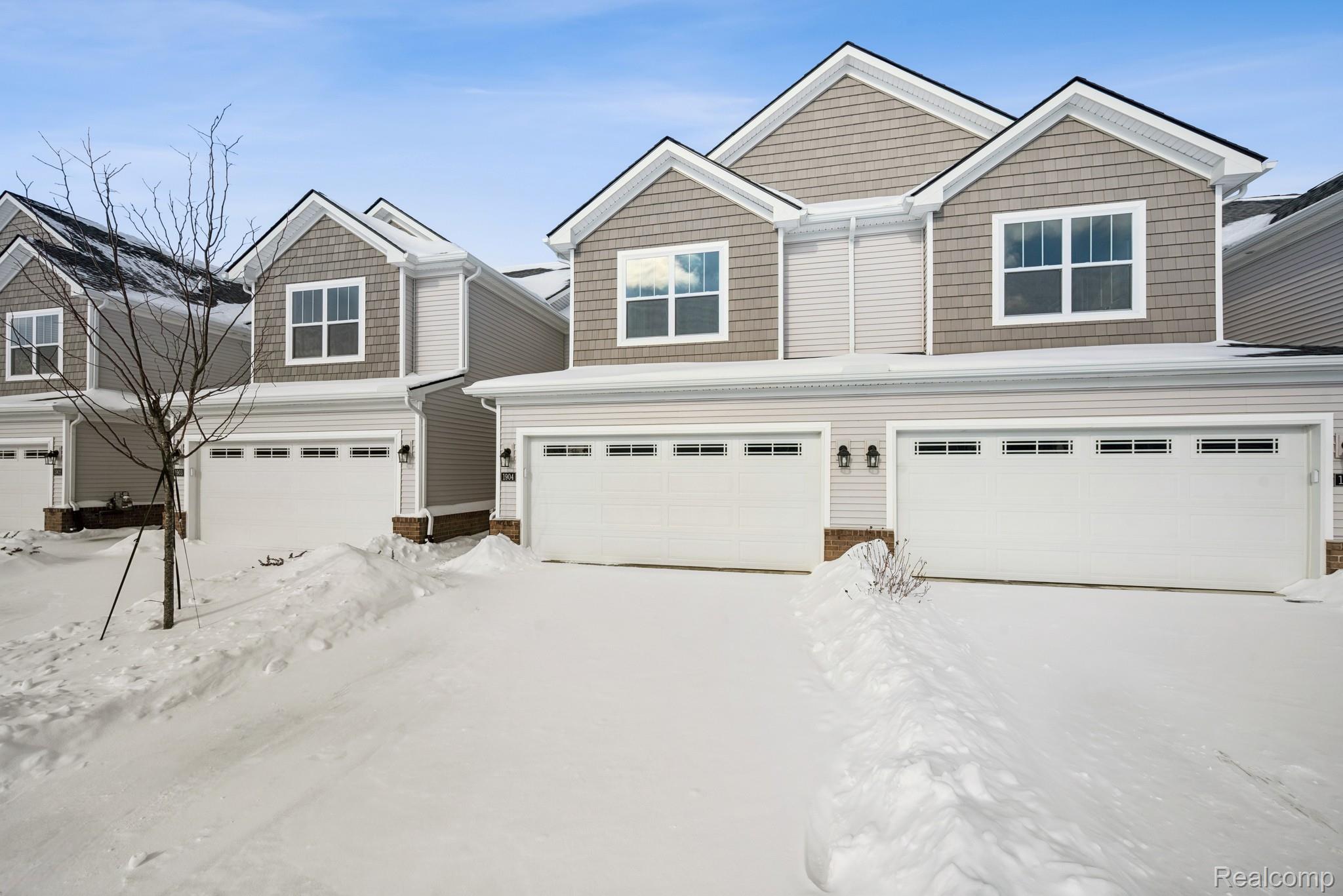 1904 Salt Springs Drive