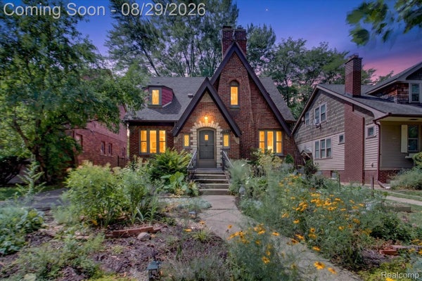 5793 GRAYTON ST, DETROIT, MI 48224 - Image 0484e789e1c759e81751efdca4130278/3473608416