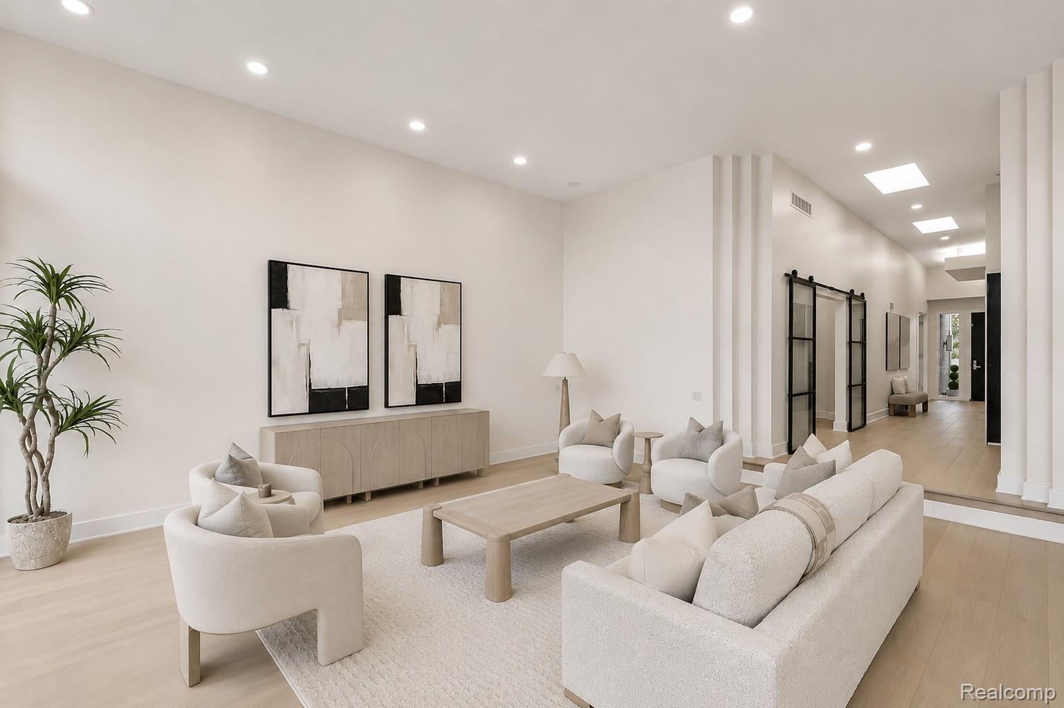 1756 ALEXANDER Drive