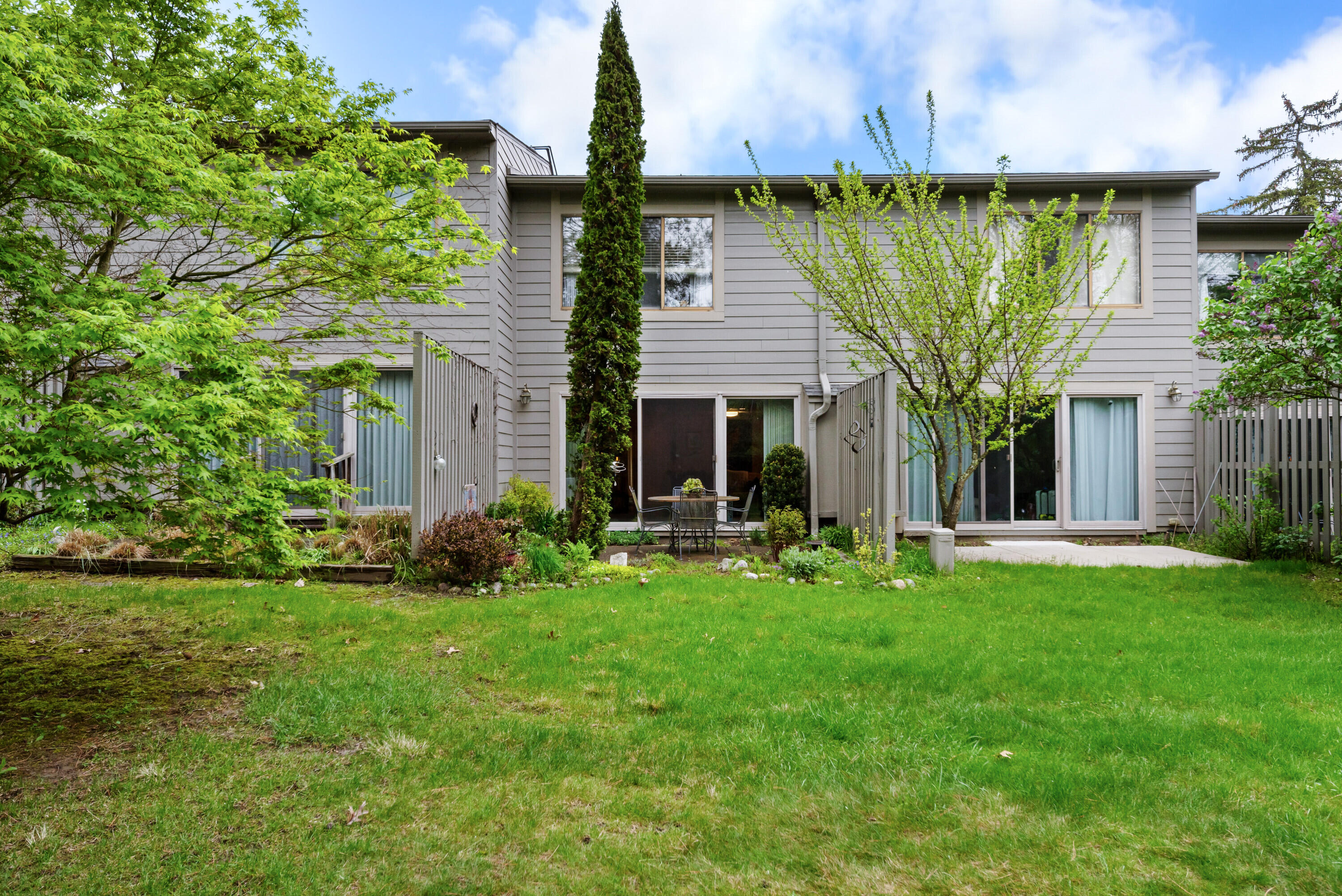 618 Watersedge Drive
