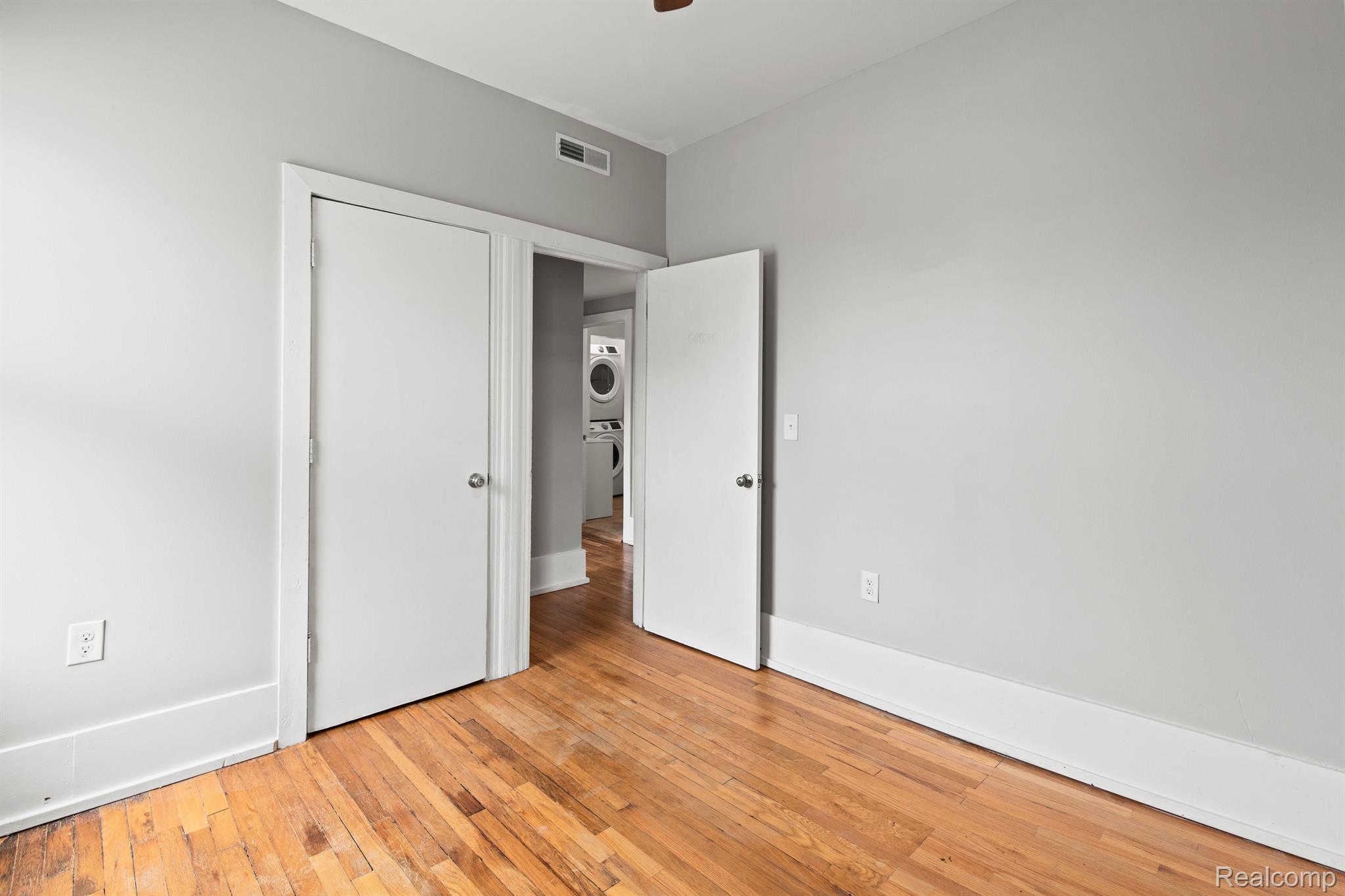 Detroit City, Michigan 48202, United States, 3 Bedrooms Bedrooms, ,1 BathroomBathrooms,Residential,Active,219743