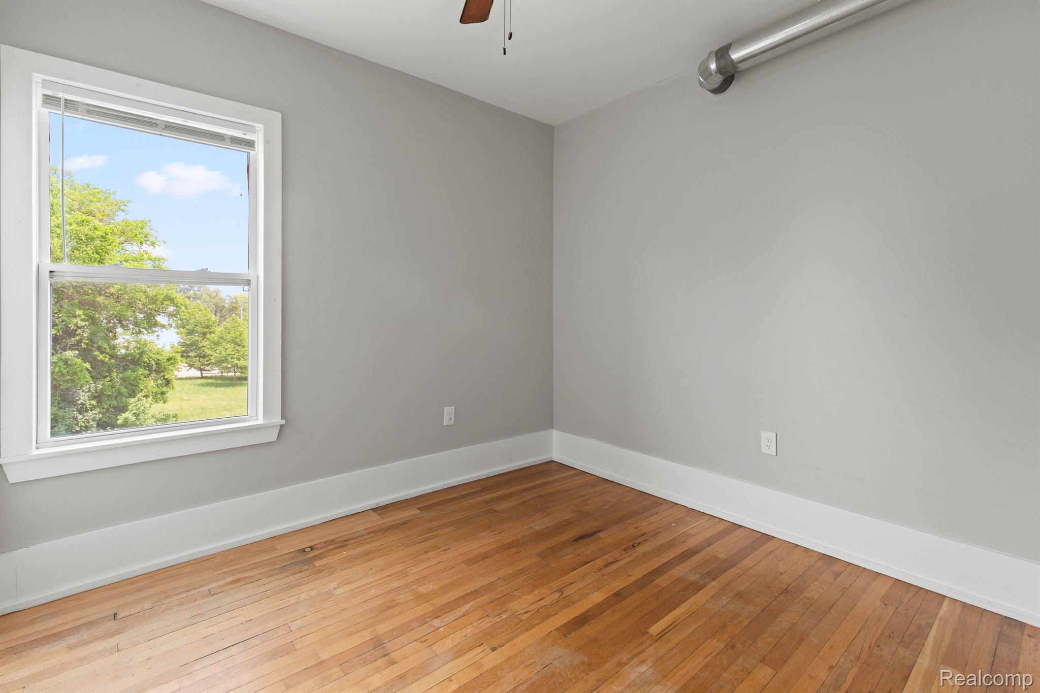 Detroit City, Michigan 48202, United States, 3 Bedrooms Bedrooms, ,1 BathroomBathrooms,Residential,Active,219743