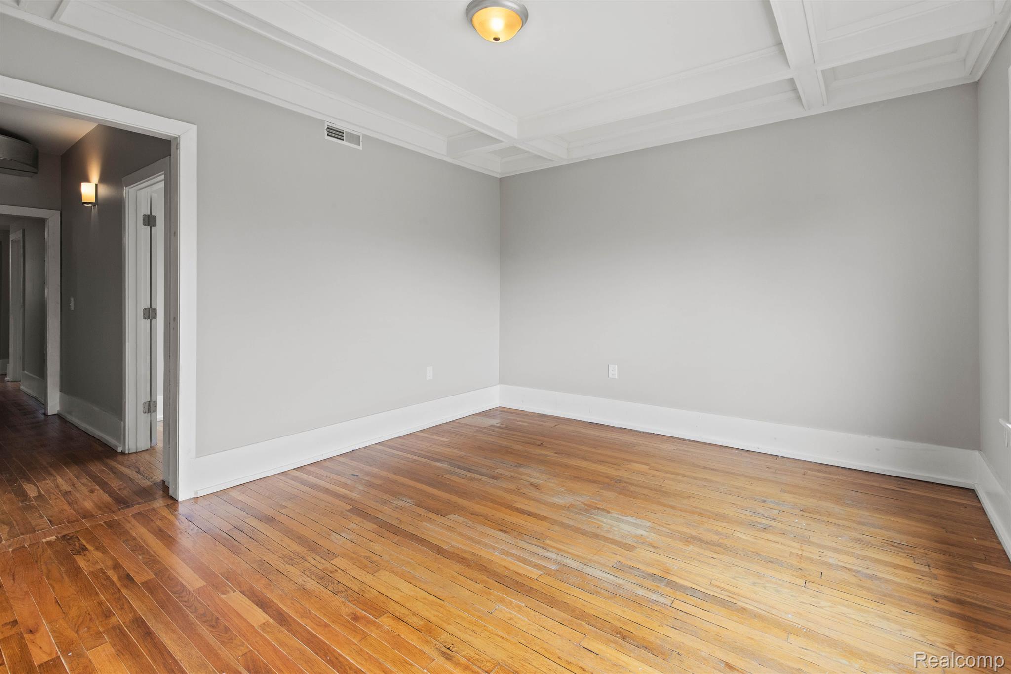 Detroit City, Michigan 48202, United States, 3 Bedrooms Bedrooms, ,1 BathroomBathrooms,Residential,Active,219743